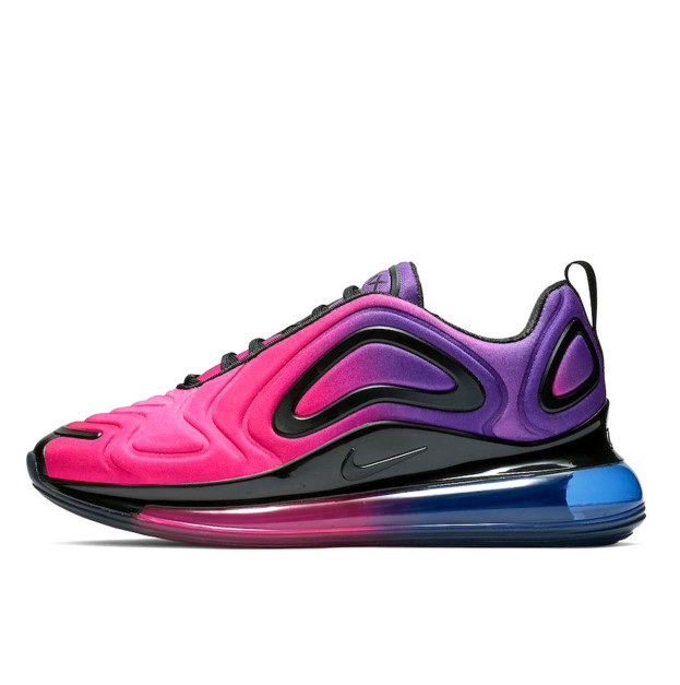 ナイキエアーマックス720 Amazon | Nike Air Max 720 (キッズ) US サイズ: 3.5 Big Kid