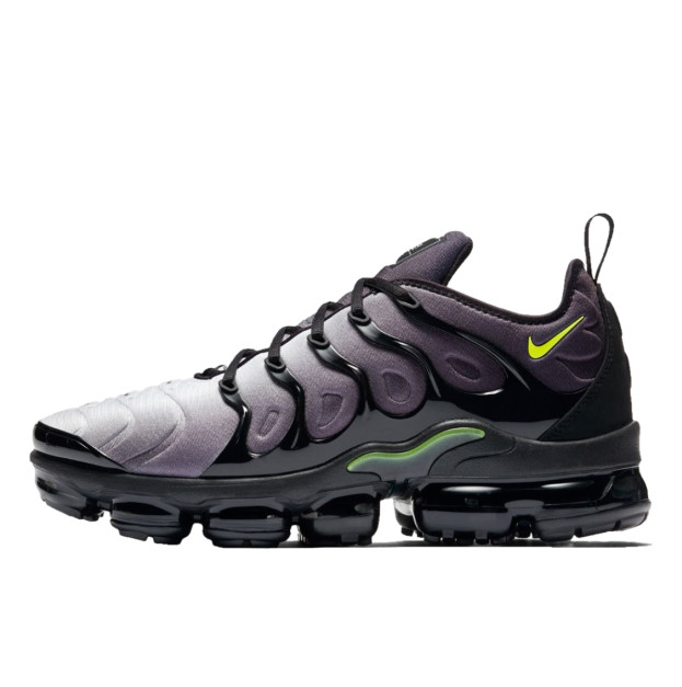 Grey air max vapormax plus sales
