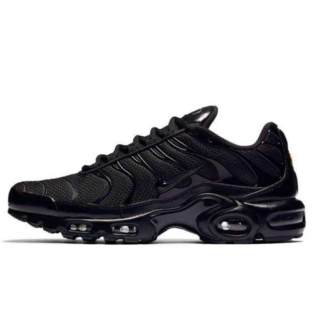 Nike tn chrome top
