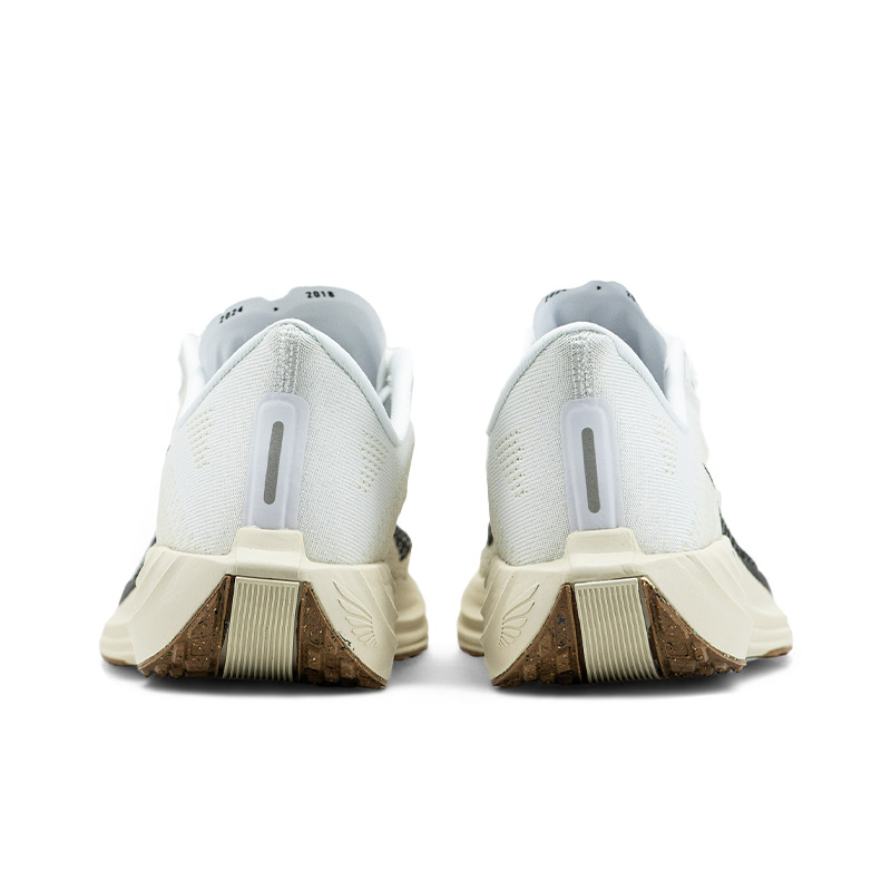 Nike 72 northern lights deals