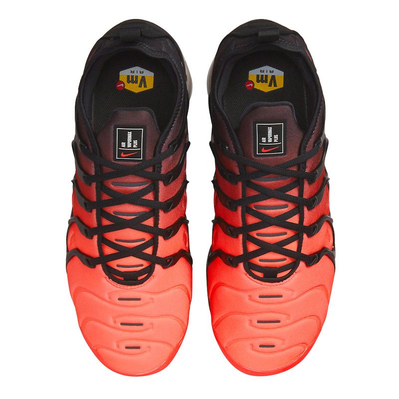 Nike air vapormax plus red and black outlet